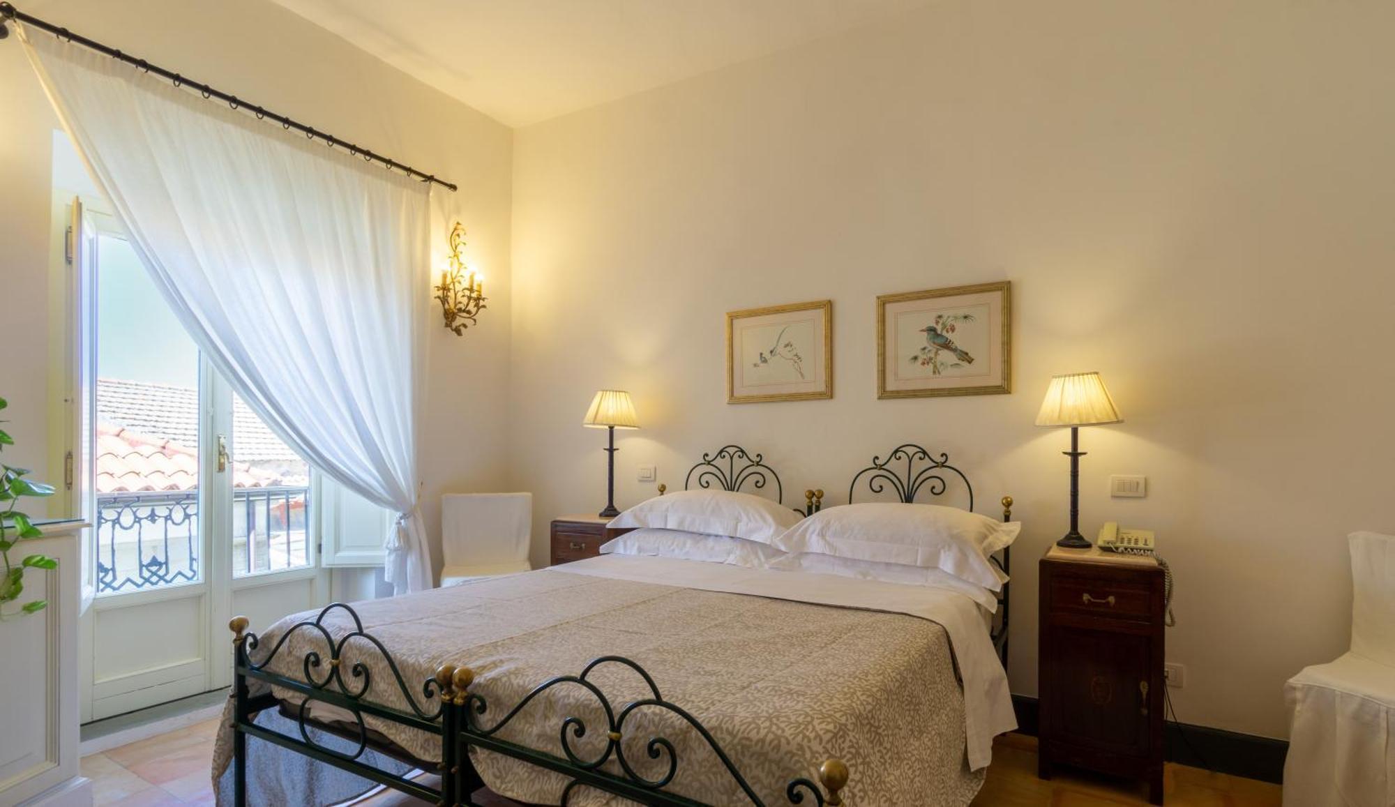 Palazzo Belmonte Hotel Санта Мария ди Кастелабате Екстериор снимка