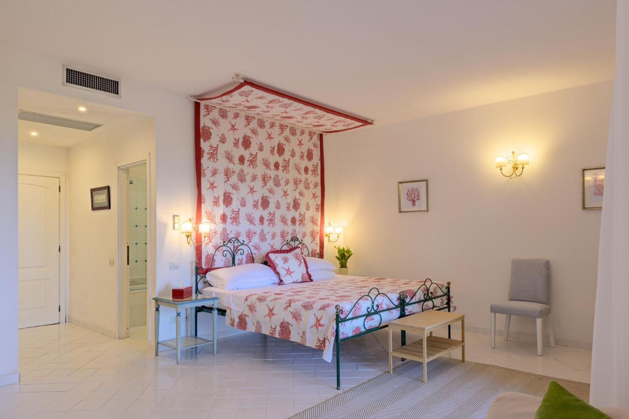Palazzo Belmonte Hotel Санта Мария ди Кастелабате Екстериор снимка