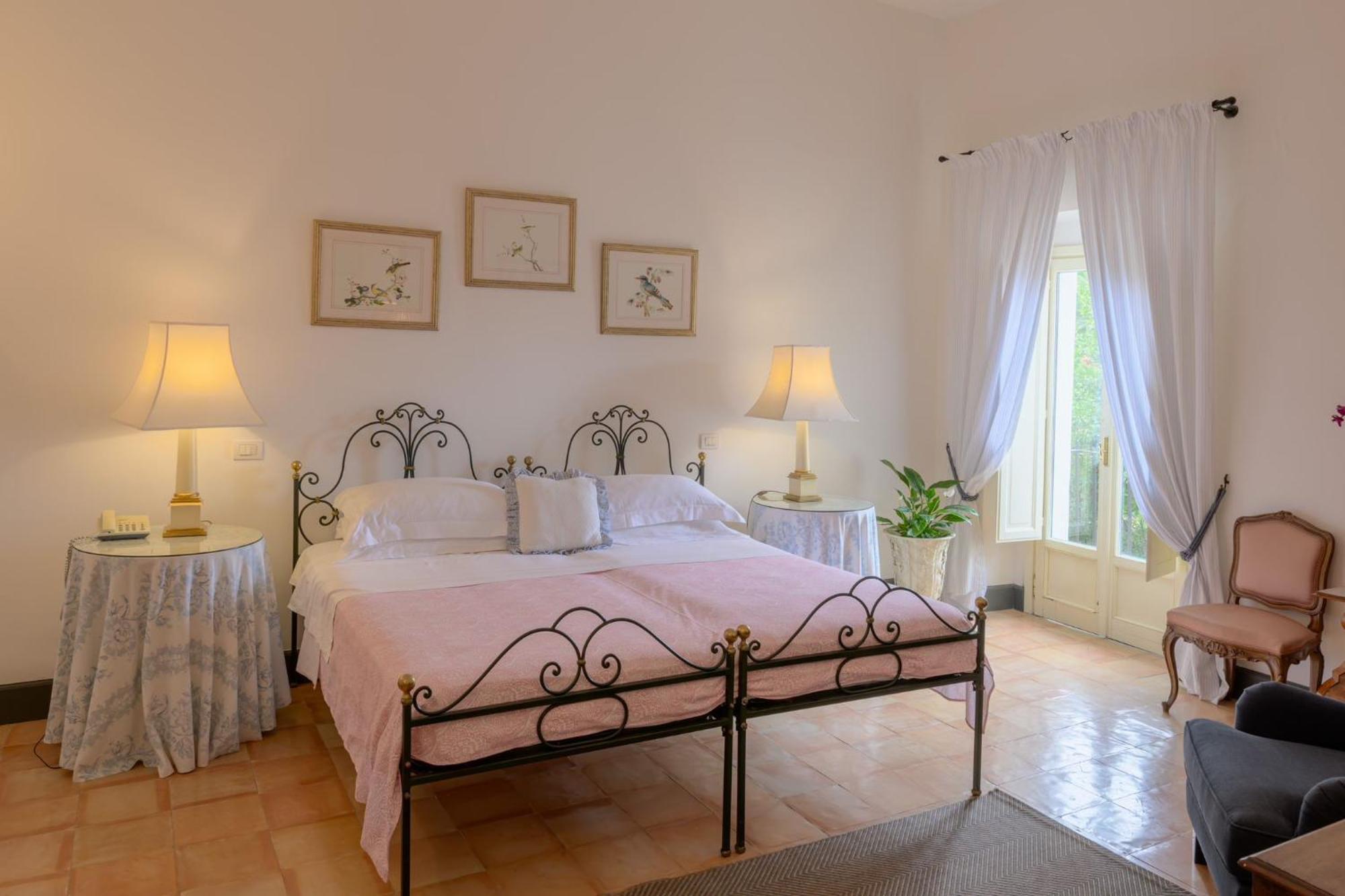 Palazzo Belmonte Hotel Санта Мария ди Кастелабате Екстериор снимка